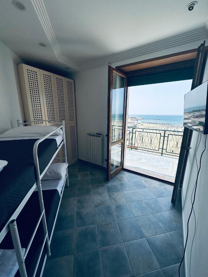 Newhouse Victoria - Sea View Apartment Неттуно Екстер'єр фото